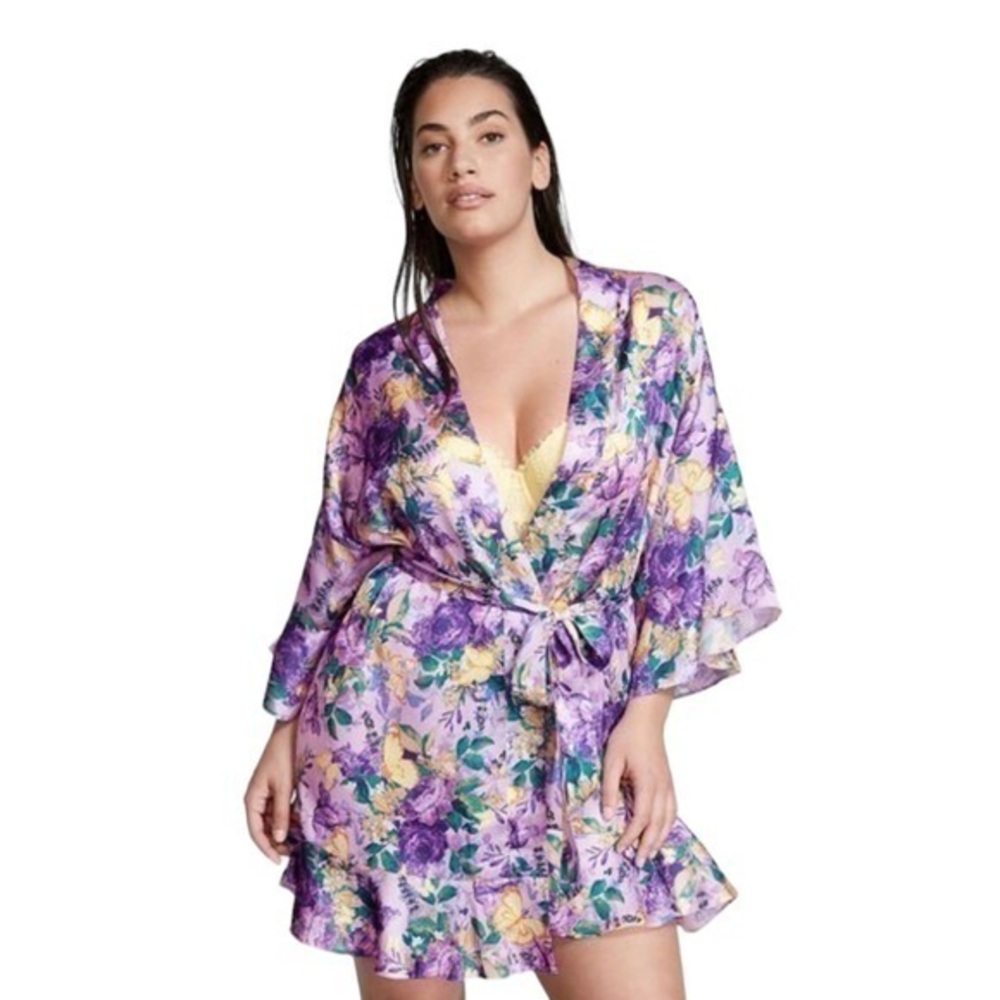 VICTORIAS SECRET Floral Butterfly Satin Kimono Robe